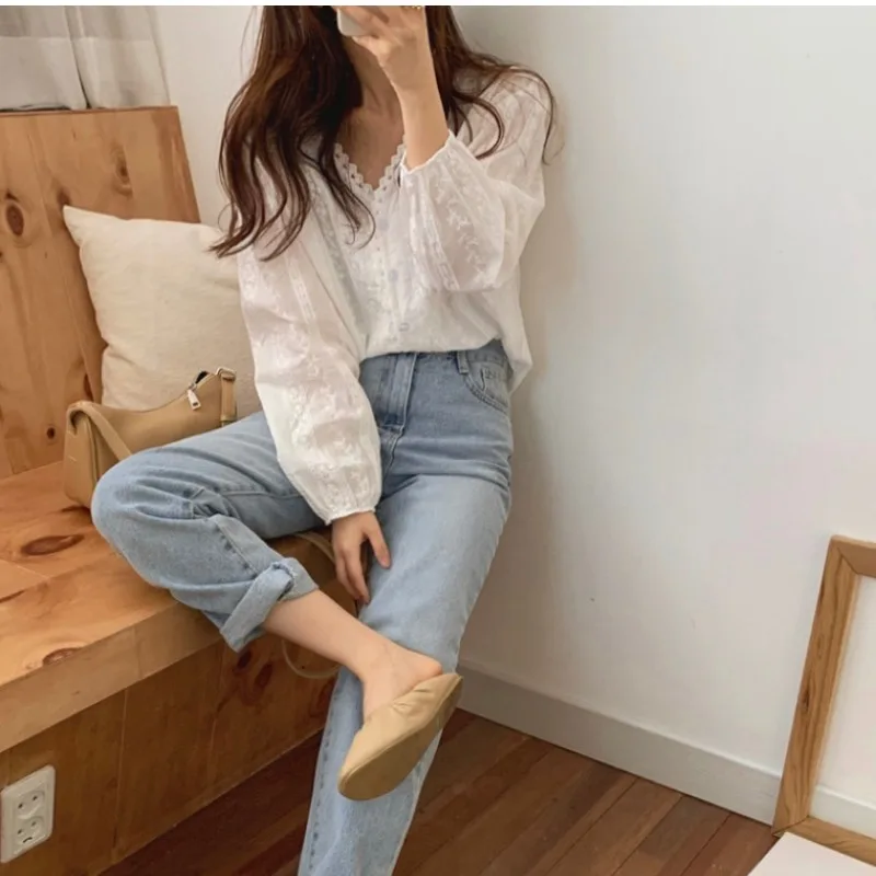 브이넥 레이스 펀칭자수 블라우스 · 여성 탑스 · 블라우스 브이넥 이미지 4