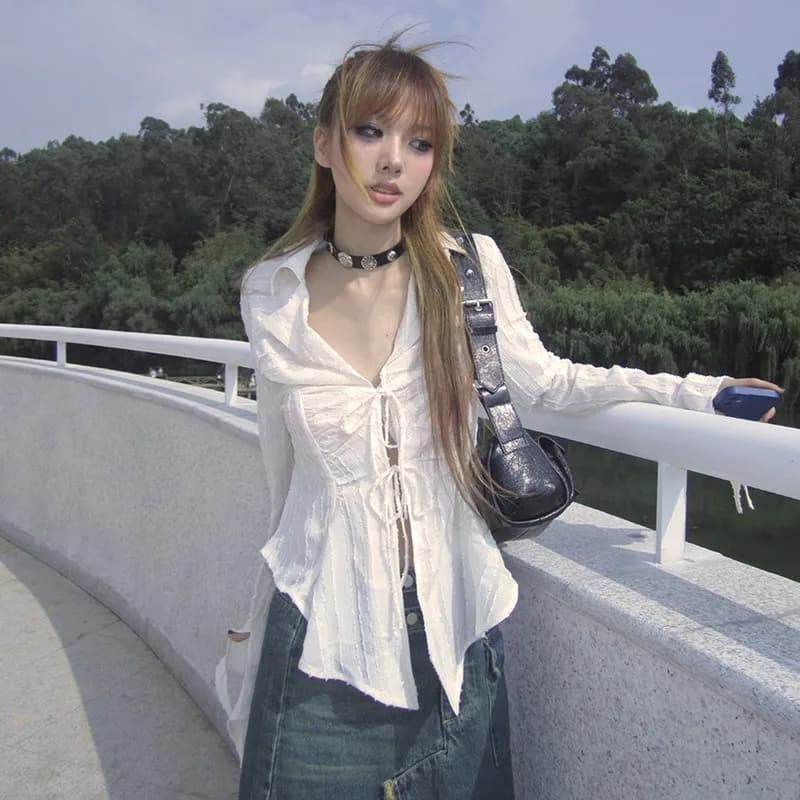 Y2K 페어리코어 주름 레이스업 블라우스 썸네일 5