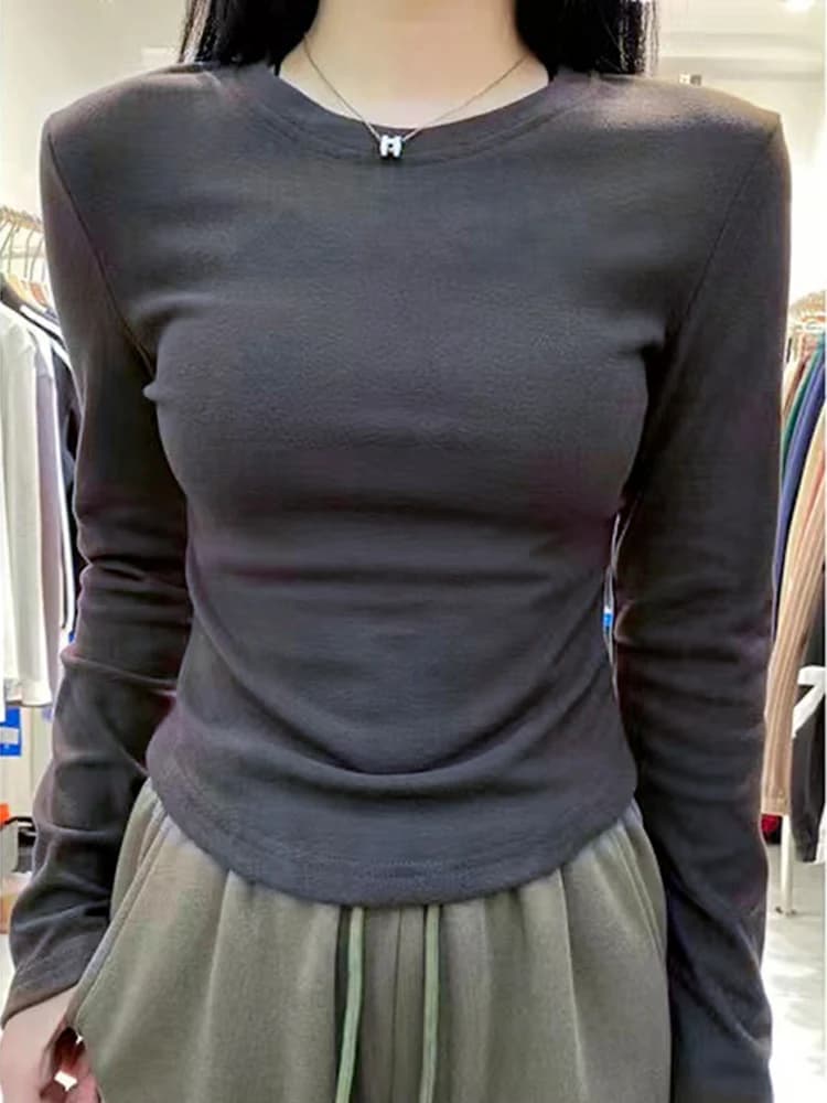 따뜻한 라운드넥 슬림핏 긴팔티 · 여성 탑스 · 긴팔티 라운드넥 이미지 3