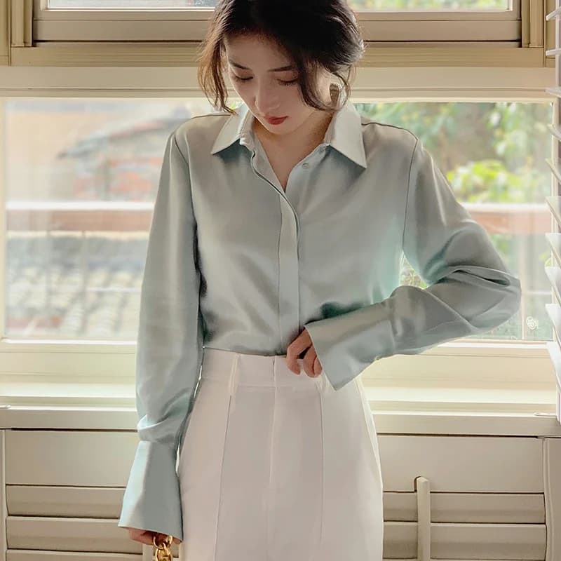 우아한 새틴 긴소매 블라우스 · 여성 탑스 · 새틴블라우스 긴팔블라우스 이미지 4