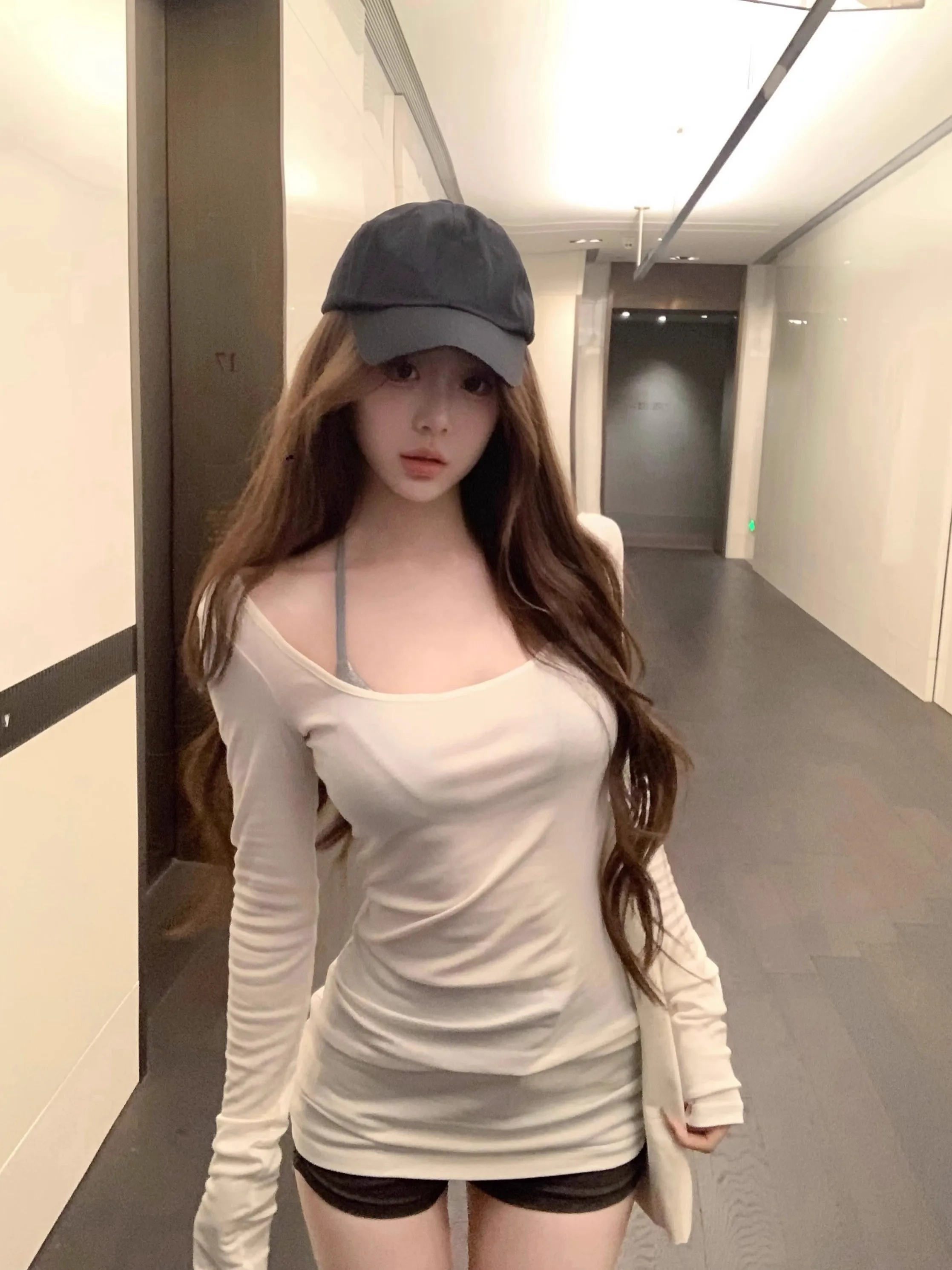 얇은 퍼플 슬림핏 라운드넥 긴팔티 · 탑 & 티셔츠 · 슬림핏 라운드넥 이미지 4