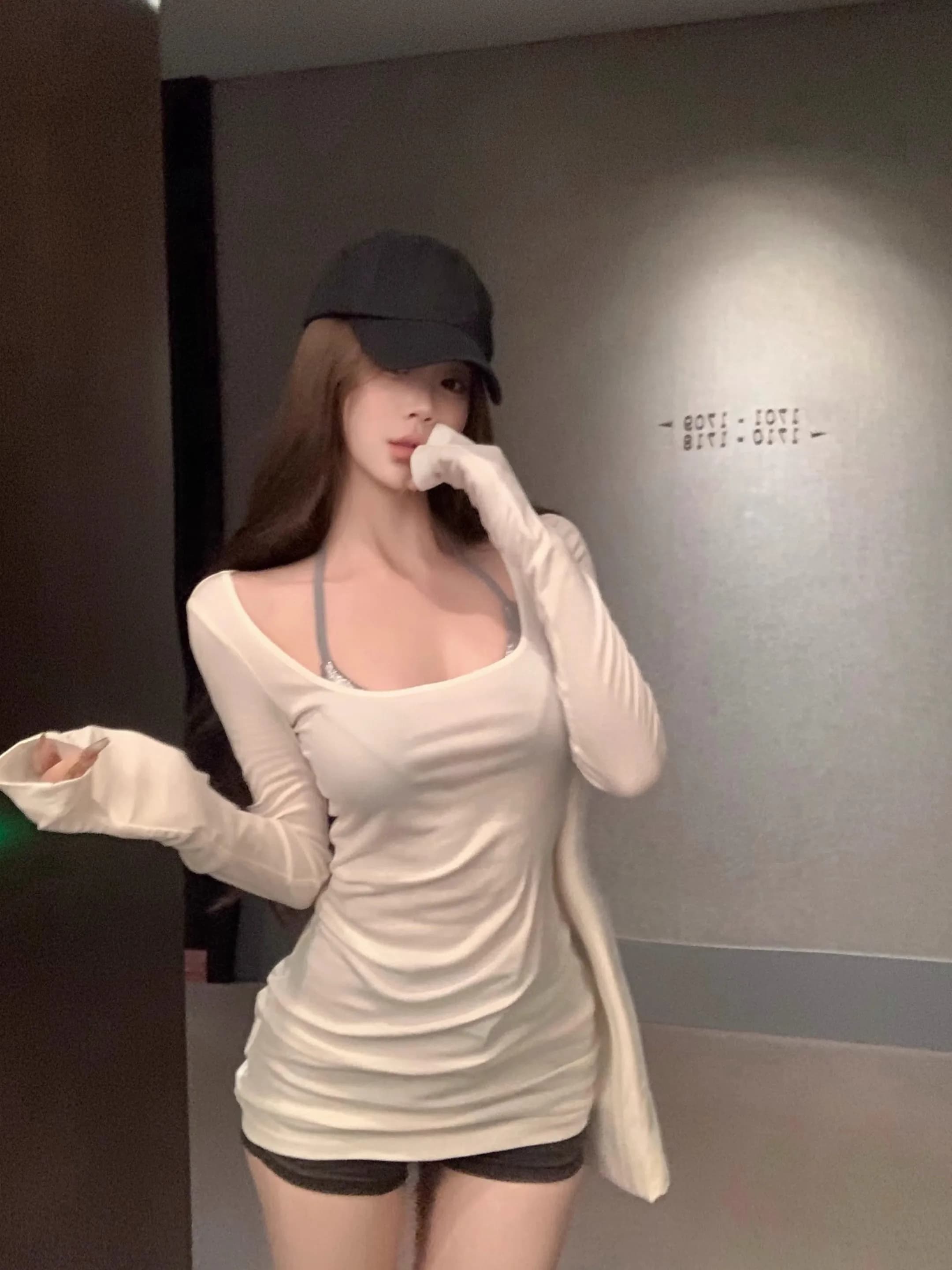 얇은 퍼플 슬림핏 라운드넥 긴팔티 · 탑 & 티셔츠 · 슬림핏 라운드넥 이미지 2