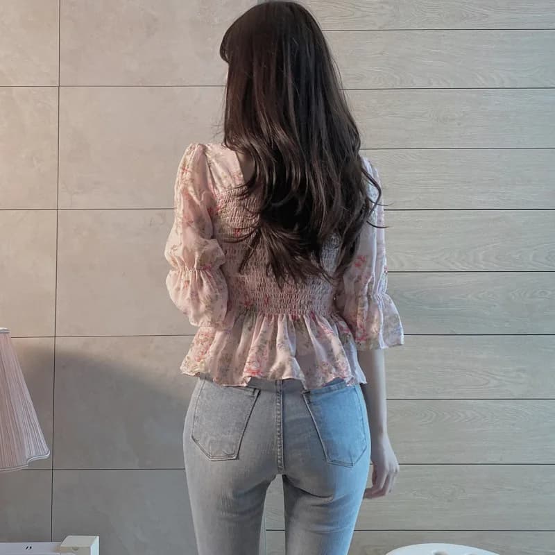 플라워 셔링 스퀘어넥 퍼프 블라우스 · 탑 & 티셔츠 · 블라우스 플라워 이미지 2