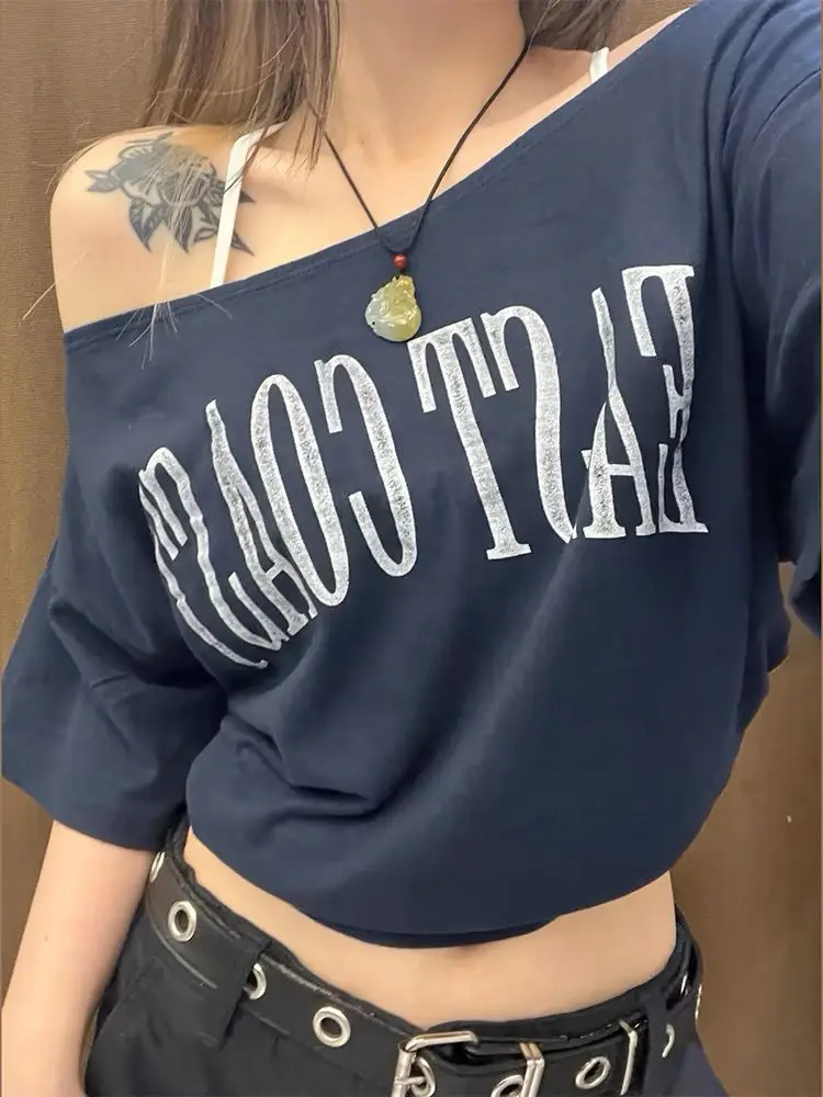 Y2K 오프숄더 오버핏 크롭 반팔티 · 탑 & 티셔츠 · Y2K 오프숄더 이미지 2
