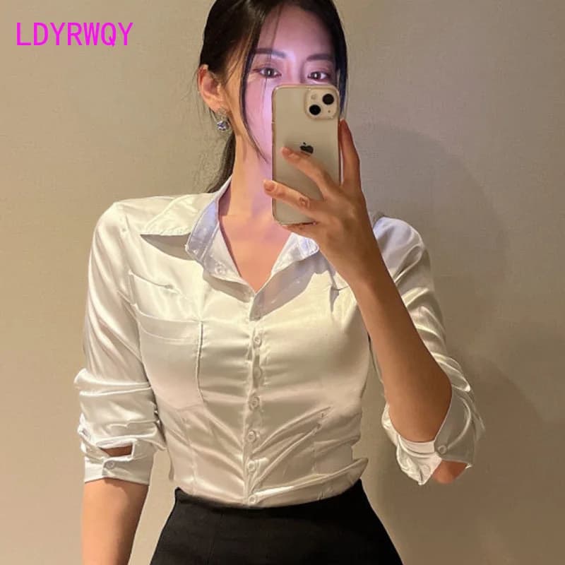 새틴 폴로 칼라 긴팔 셔츠 슬림핏 · 여성 탑스 · 새틴셔츠 폴로셔츠