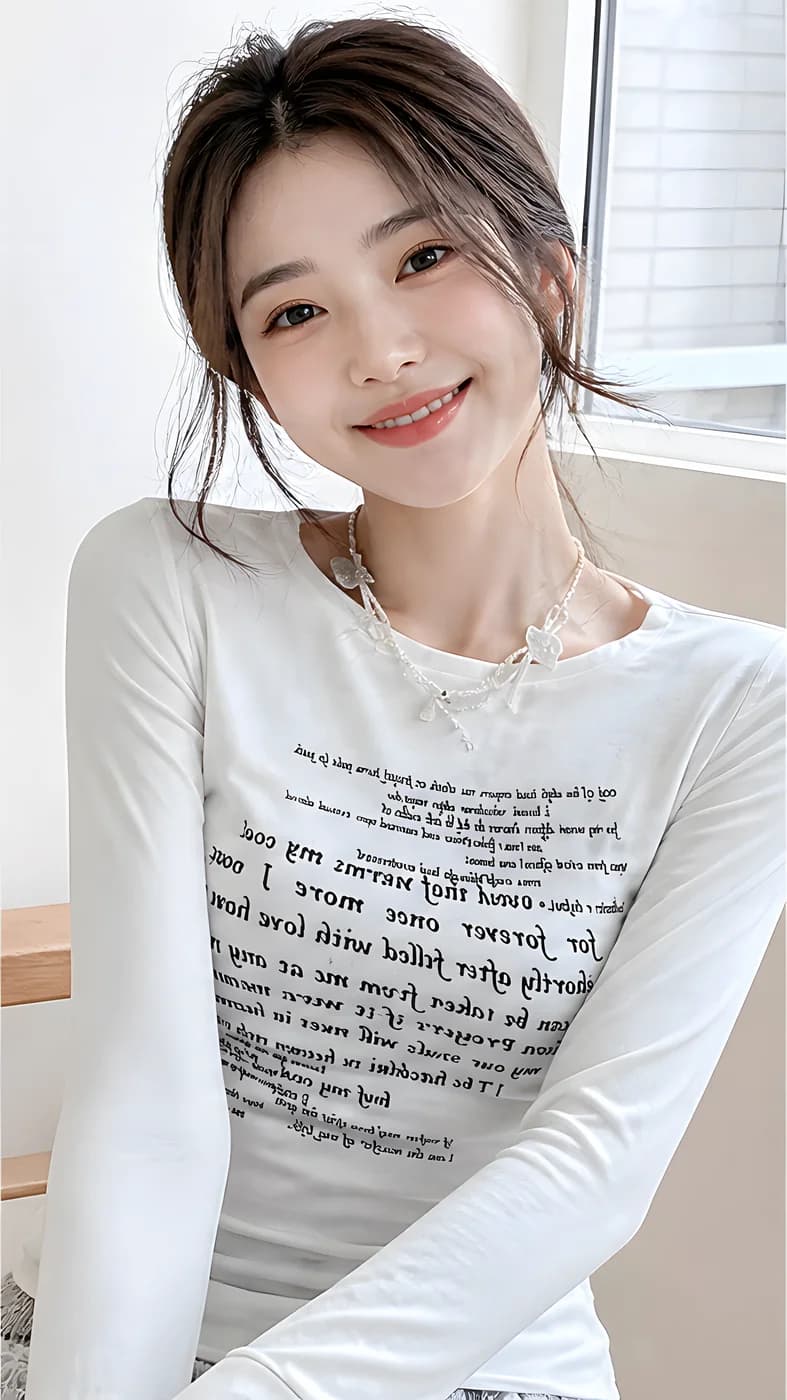 Y2K 레터링 슬림핏 나팔소매 긴소매티셔츠 · 탑 & 티셔츠 · Y2K 레터링 이미지 3