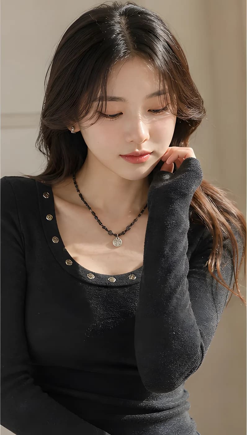 리벳넥 슬림핏 긴소매 크롭 티셔츠 · 탑 & 티셔츠 · 슬림핏 긴소매티 이미지 3